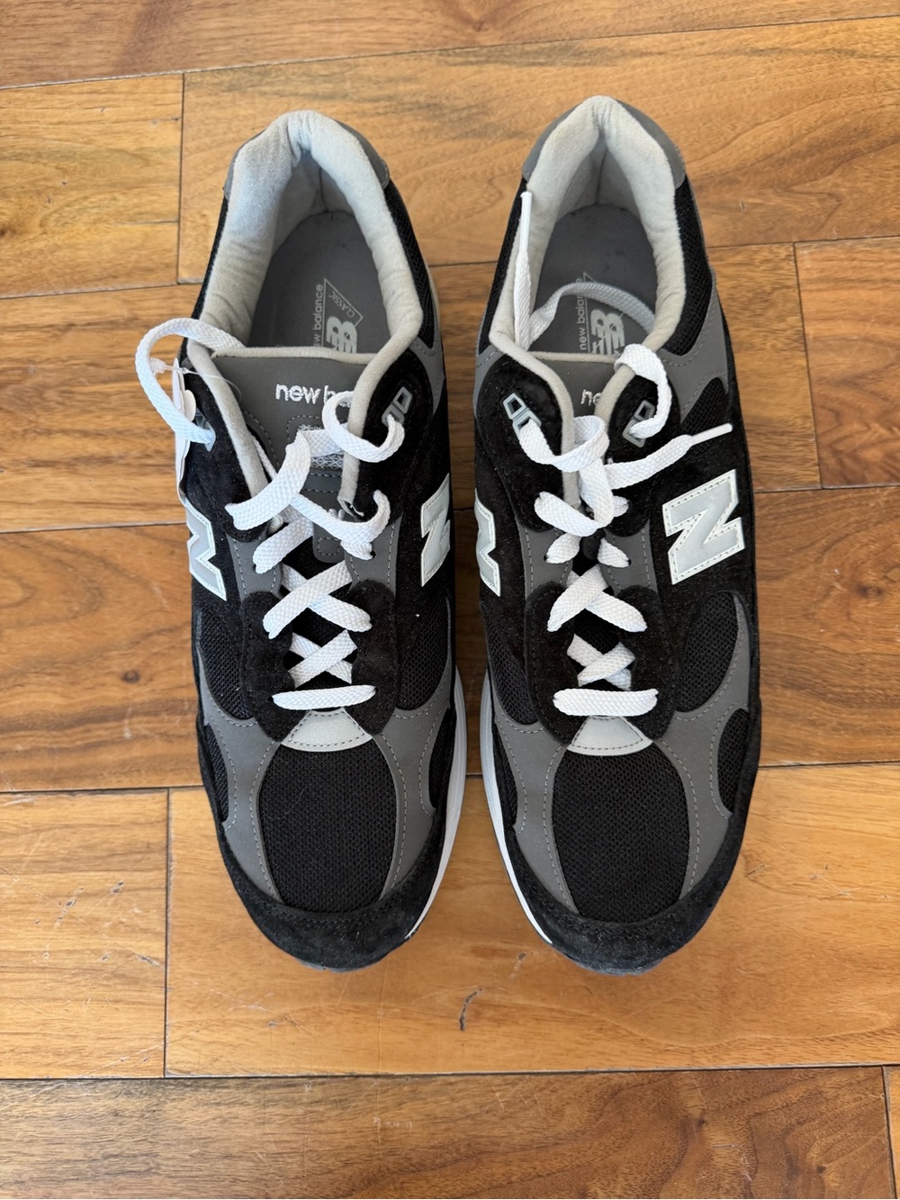 U992BK New Balance 992 Black 2025 (Men's)